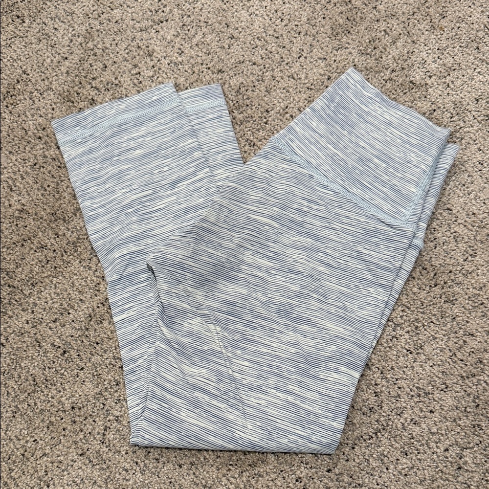 LULULEMON striped white and blue cropped Leggings